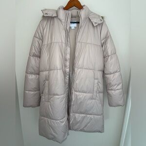 Old Navy quilted puffer coat featuring a faux fur trimmed hood